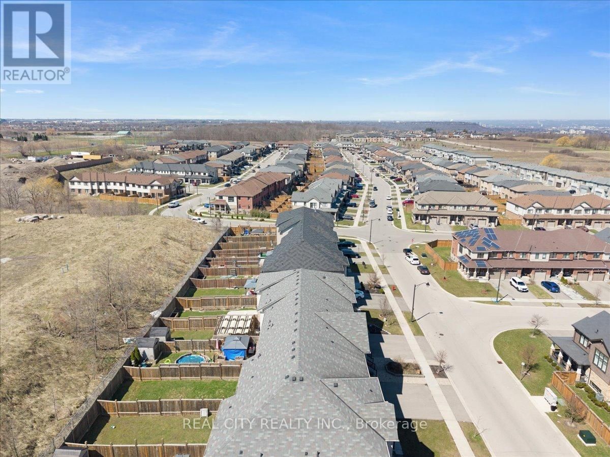 26 CRAFTER CRESCENT Image 36