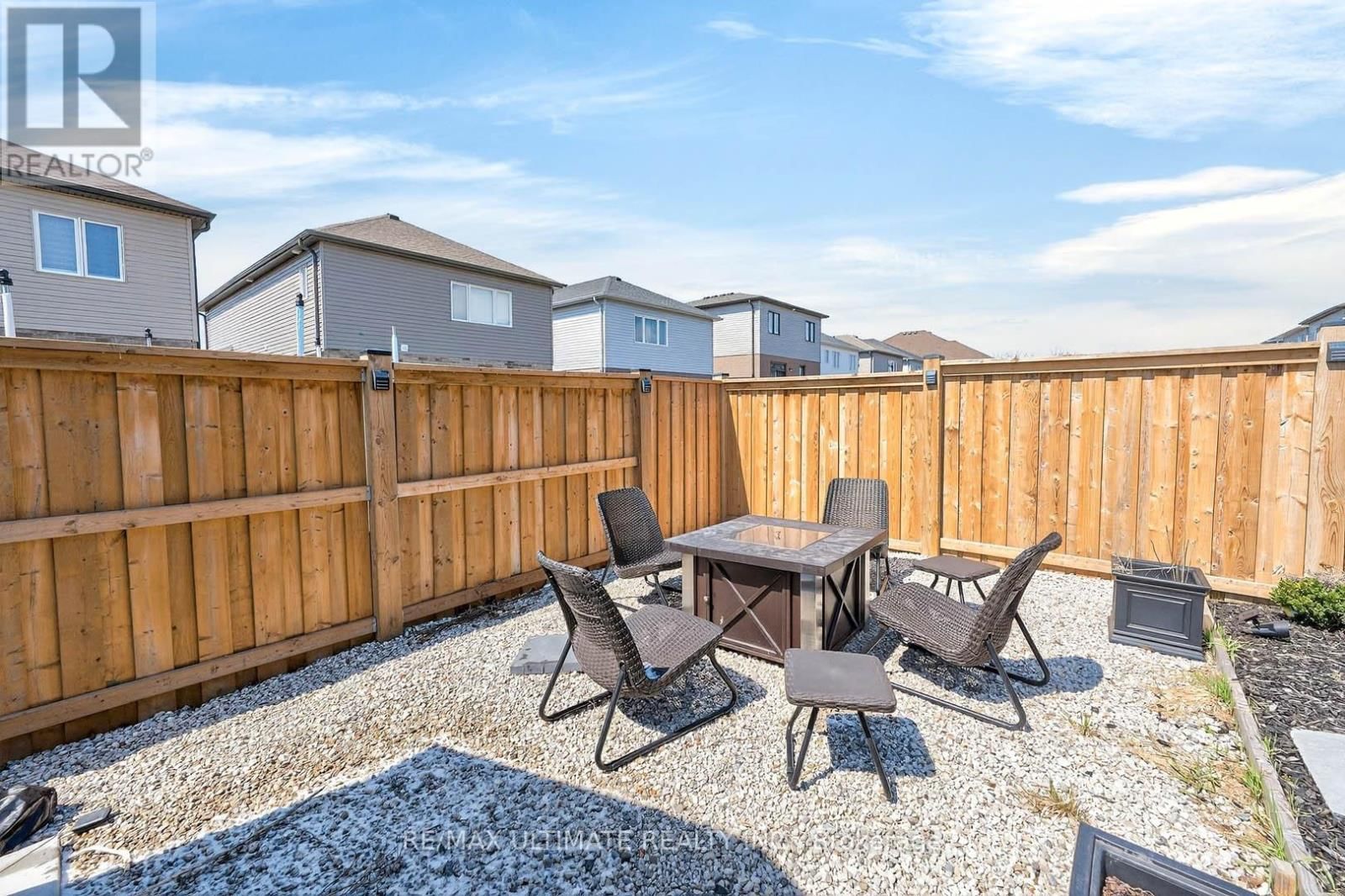 67 BEAUCHAMP DRIVE NORTH Image 45