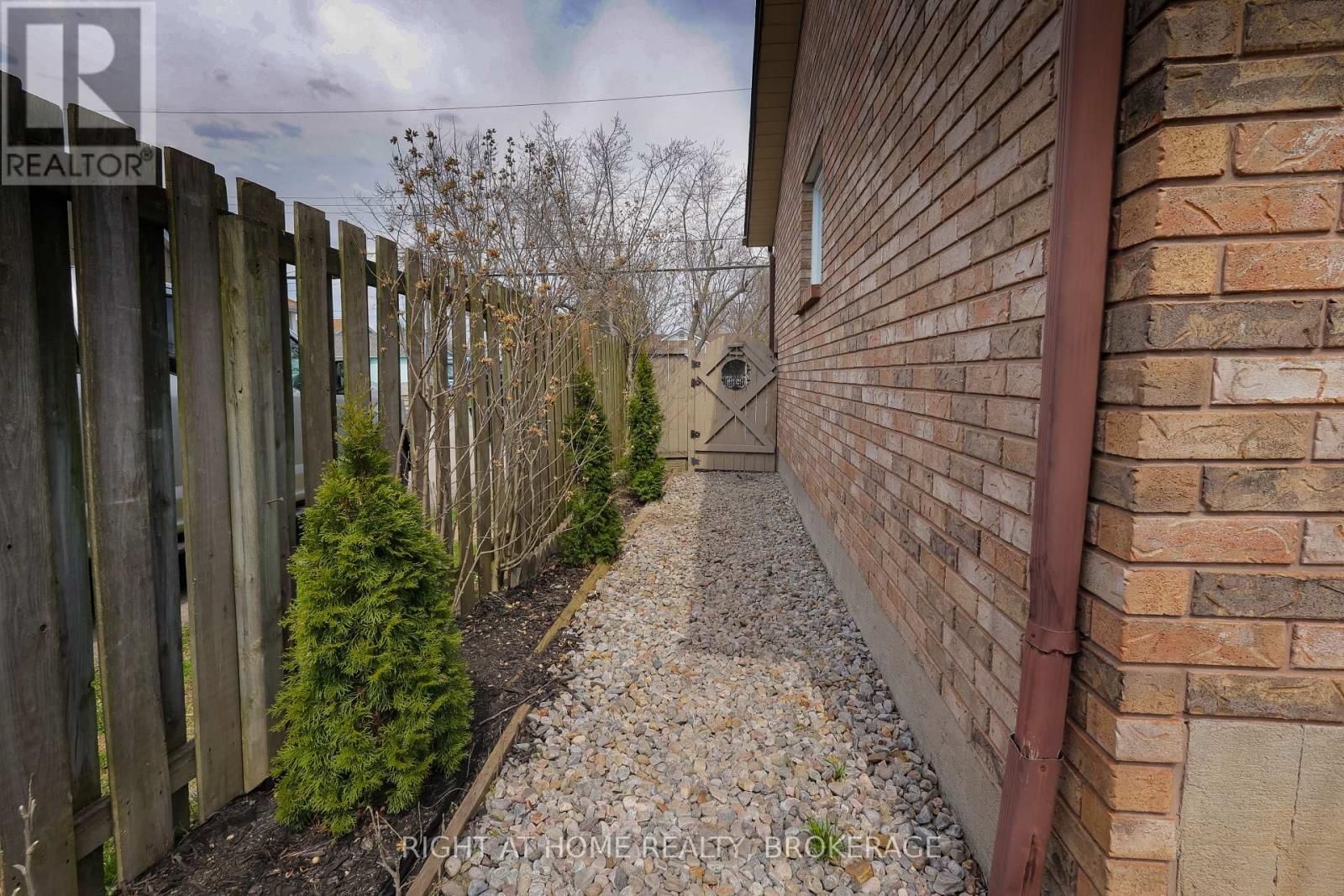 7698 MULHERN STREET Image 23