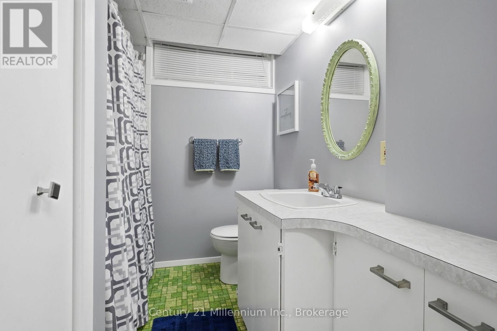 6 EARLSCOURT CRESCENT Image 38