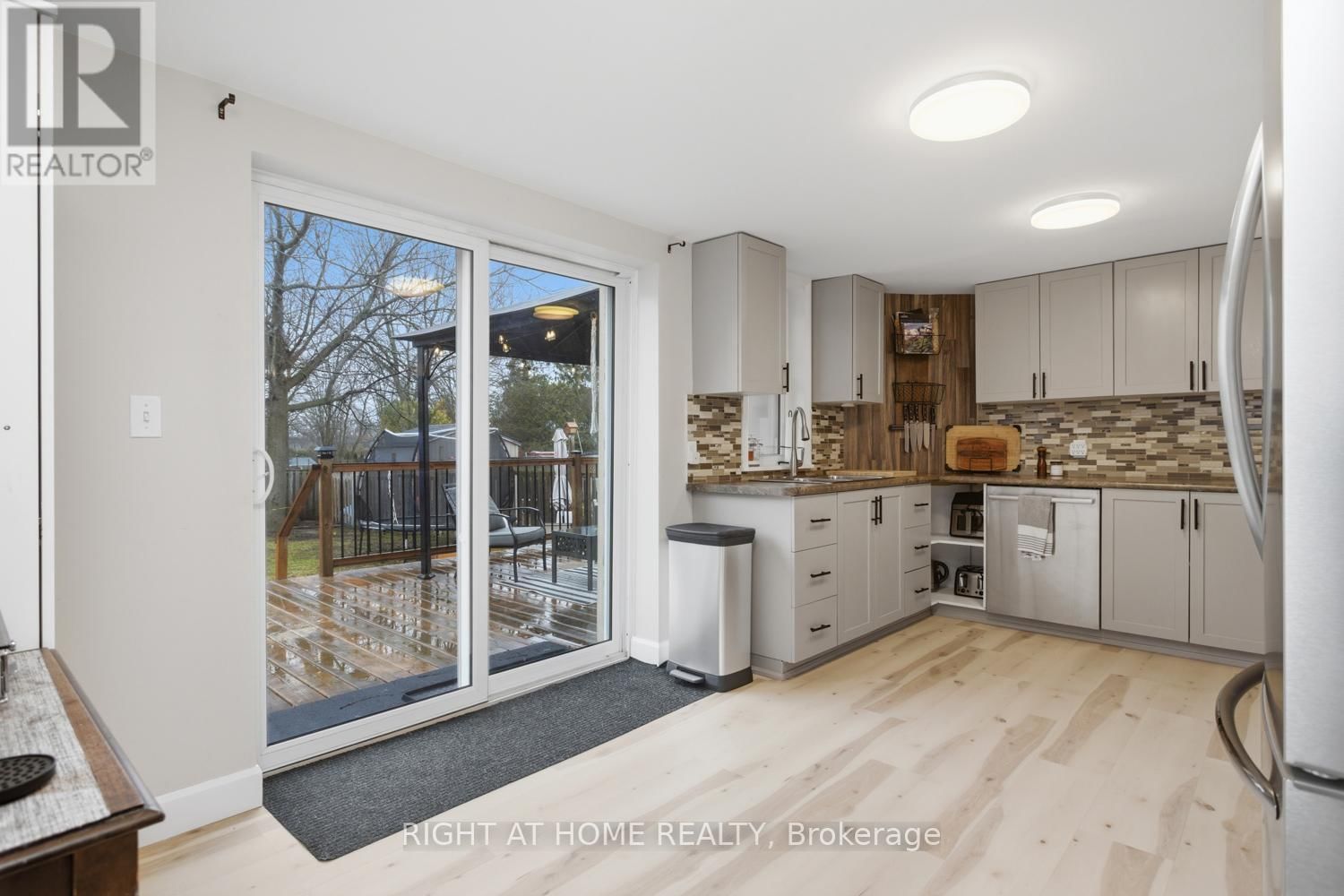 60 KING STREET EAST Image 10