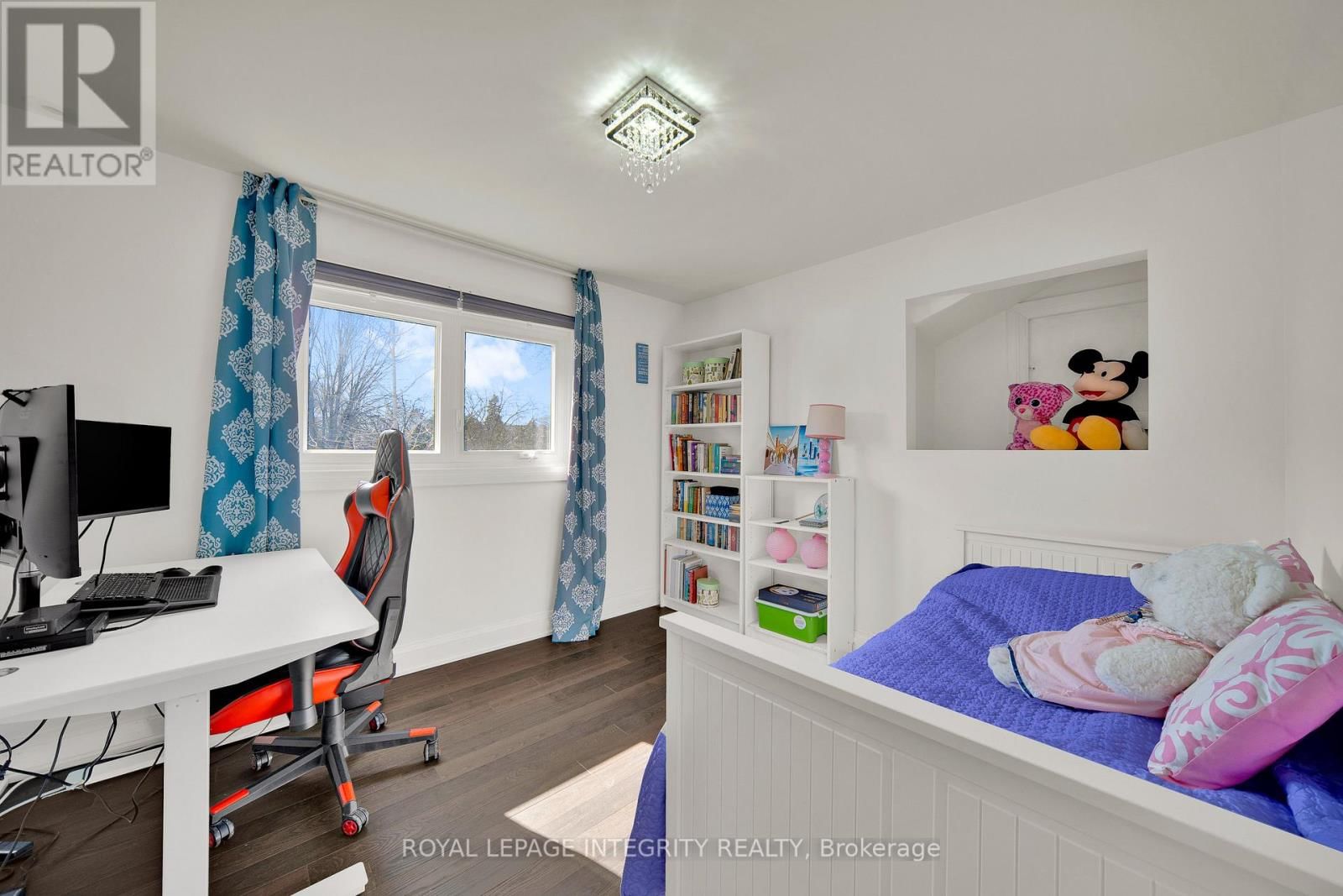 9 BELLFIELD STREET Image 26