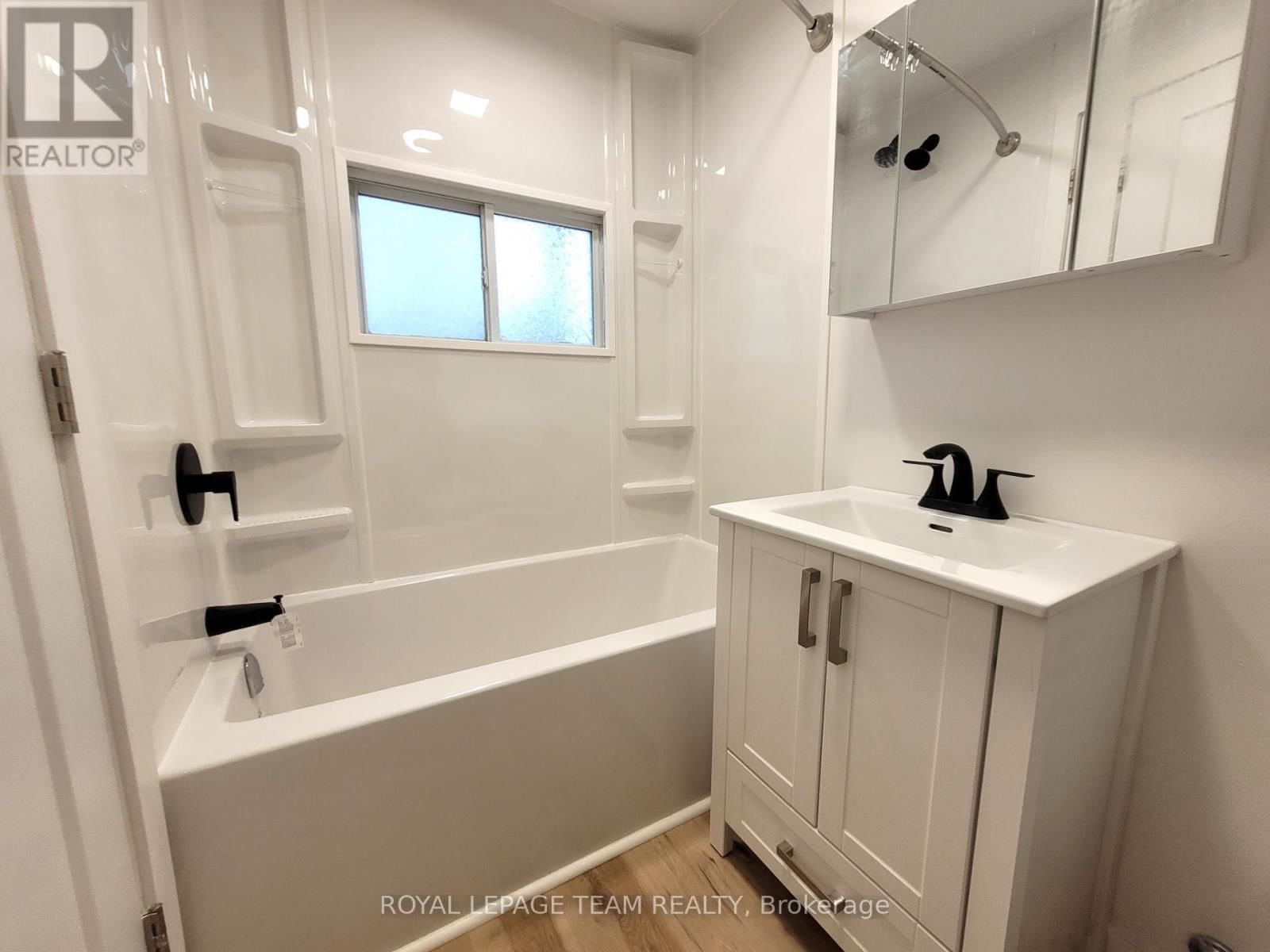 2 - 145 ST ANDREW STREET Image 13