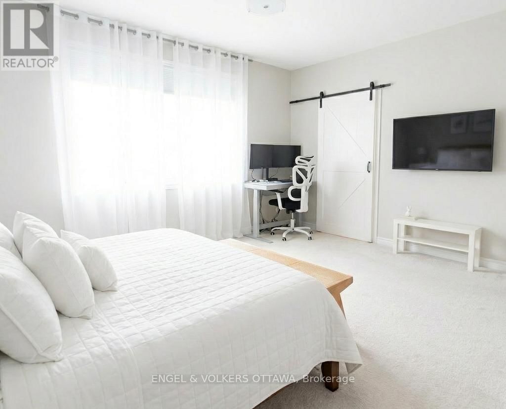 19 ALLAN PLACE Image 22