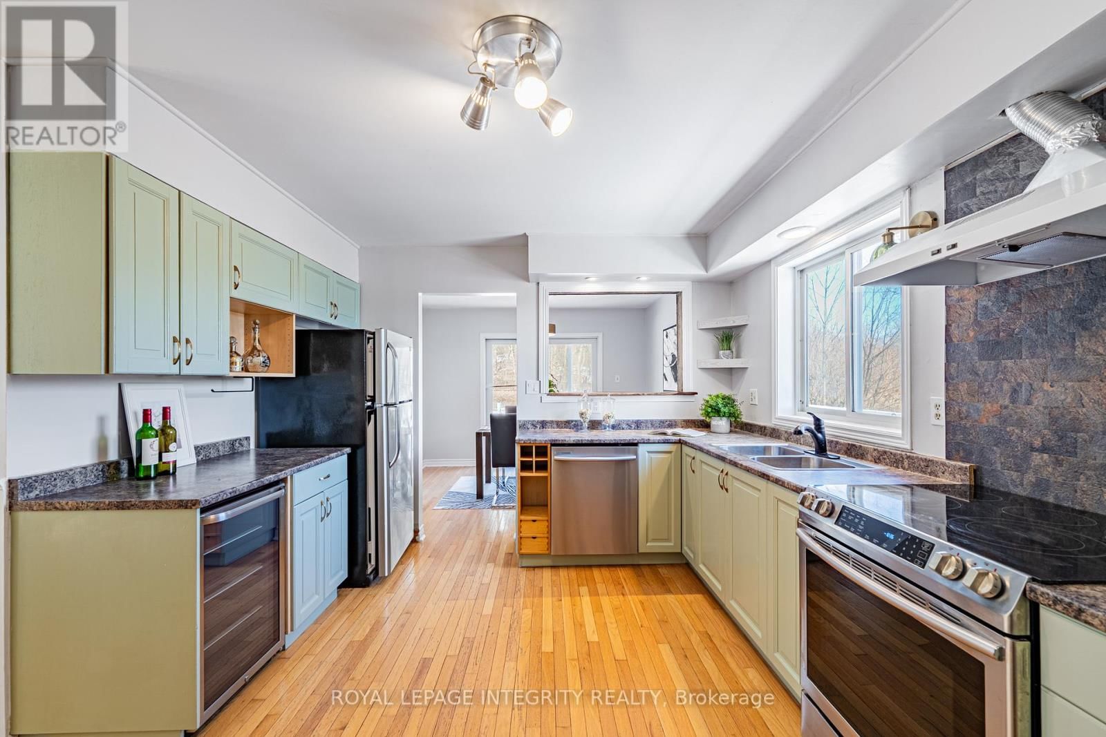 3976 CARP ROAD Image 14