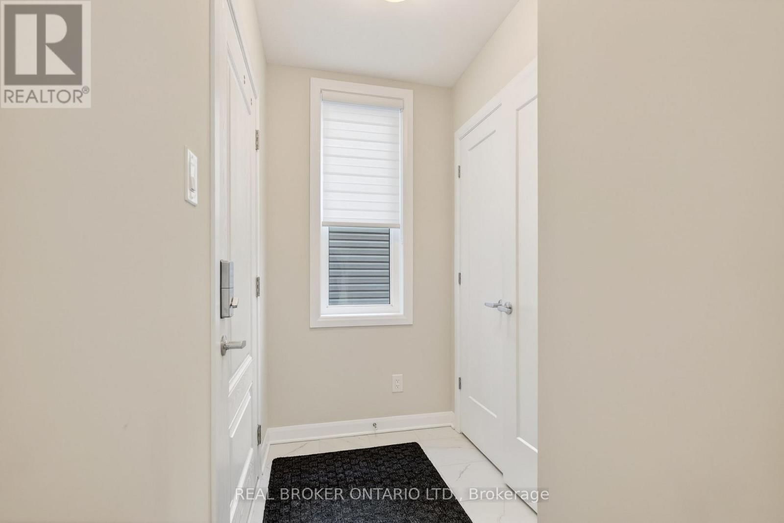 548 ANCHOR CIRCLE Image 18