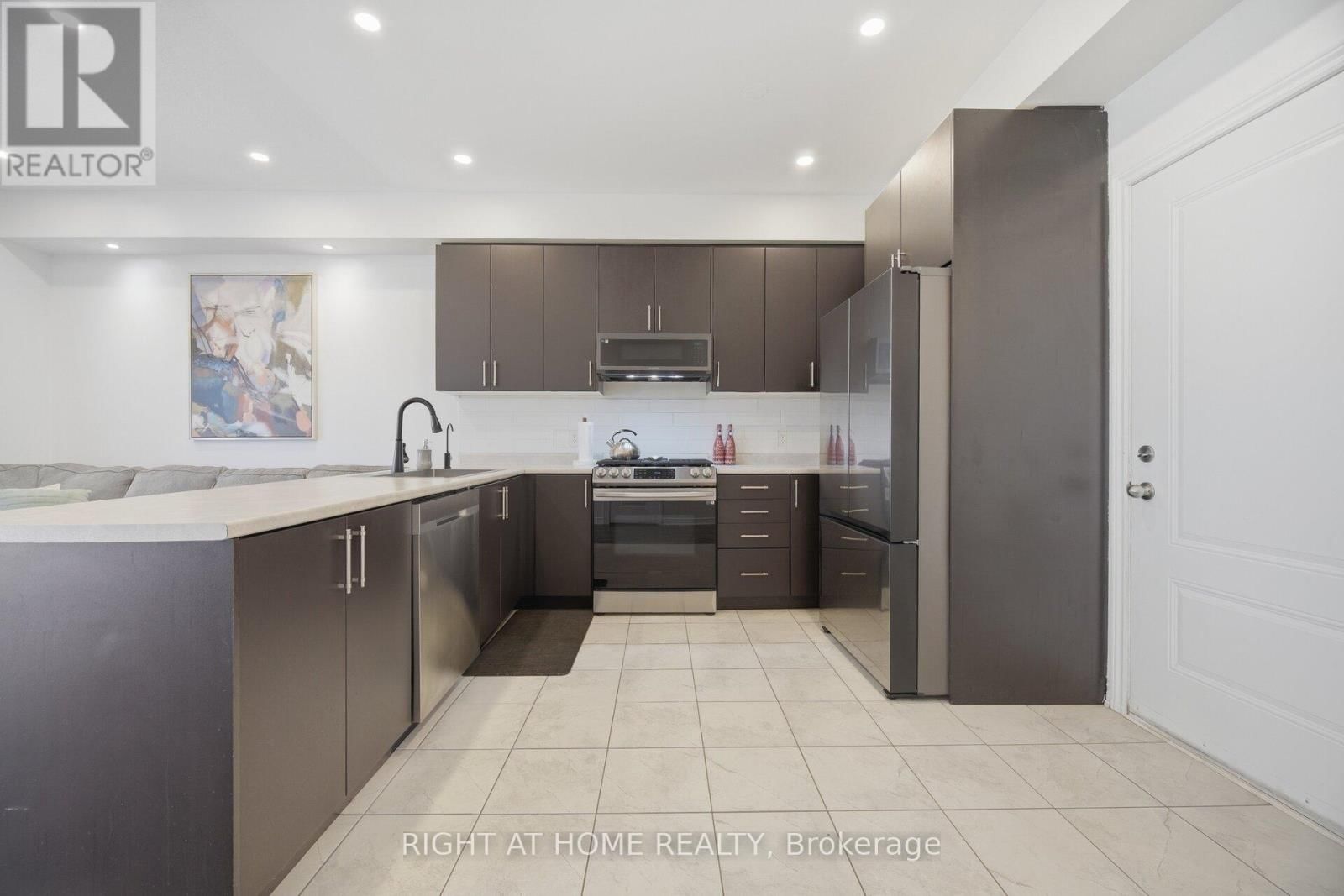 165 BERKSHIRE DRIVE NORTH Image 13