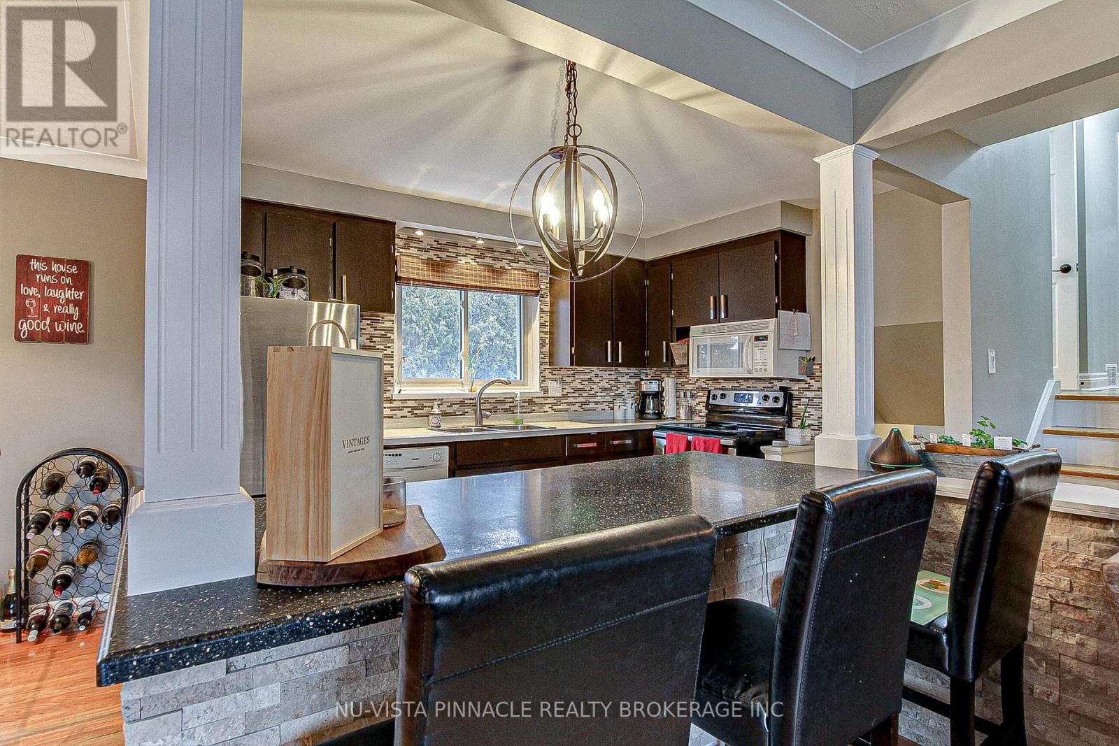 286 PANORAMA CRESCENT Image 14