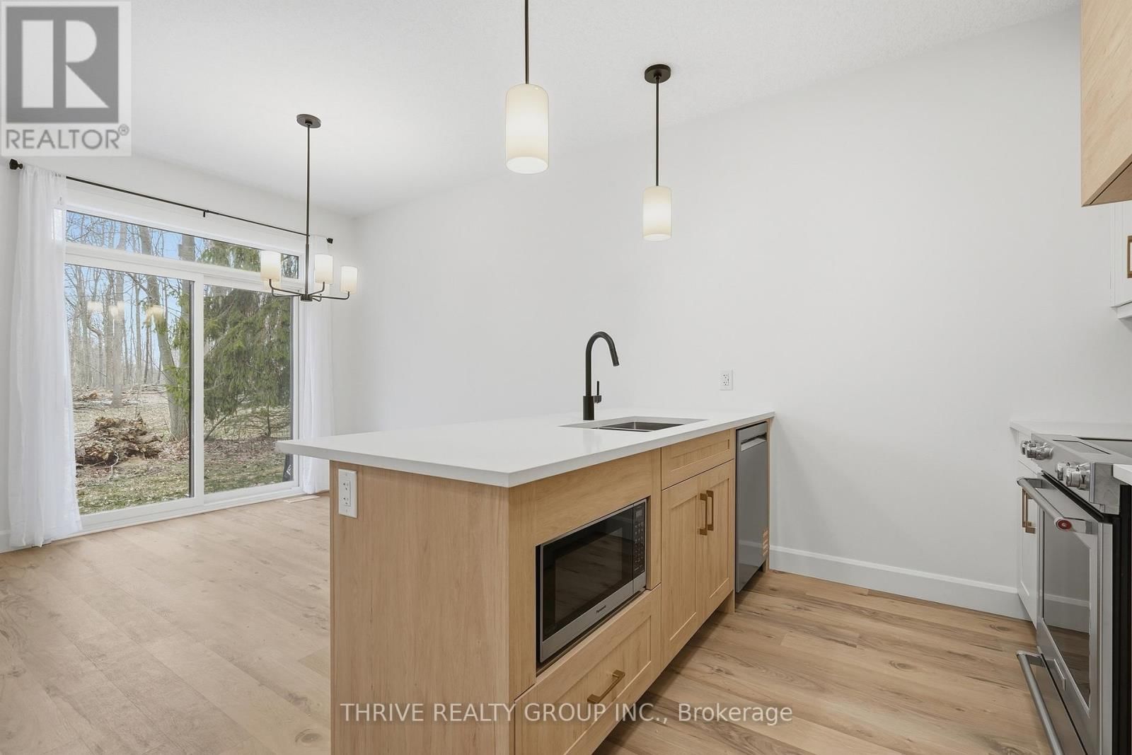 3 - 279 HILL STREET Image 11