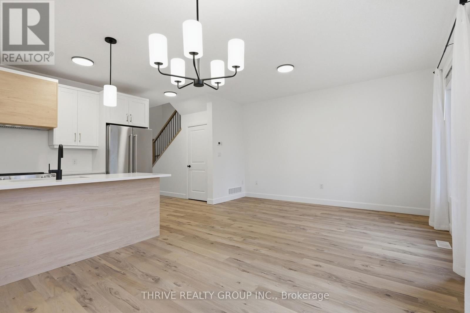 3 - 279 HILL STREET Image 13