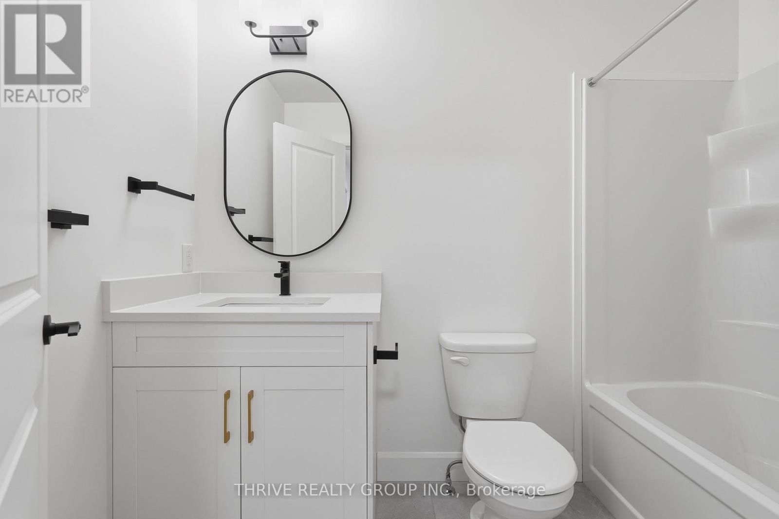 3 - 279 HILL STREET Image 28