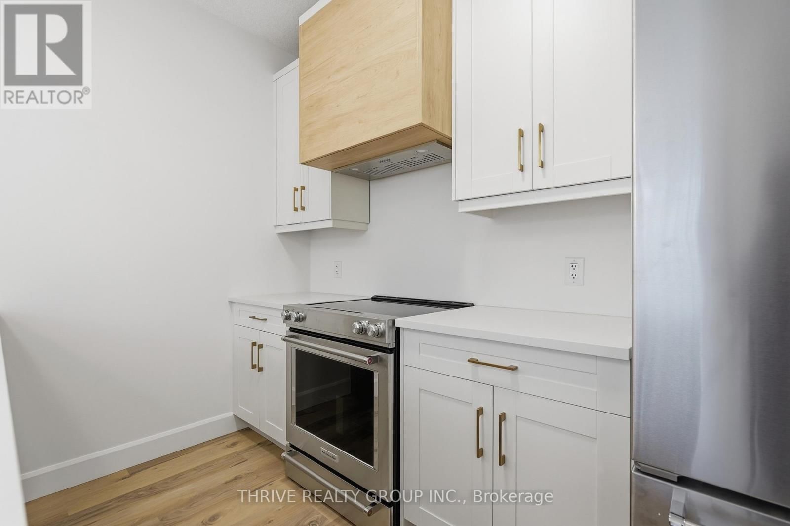 3 - 279 HILL STREET Image 9