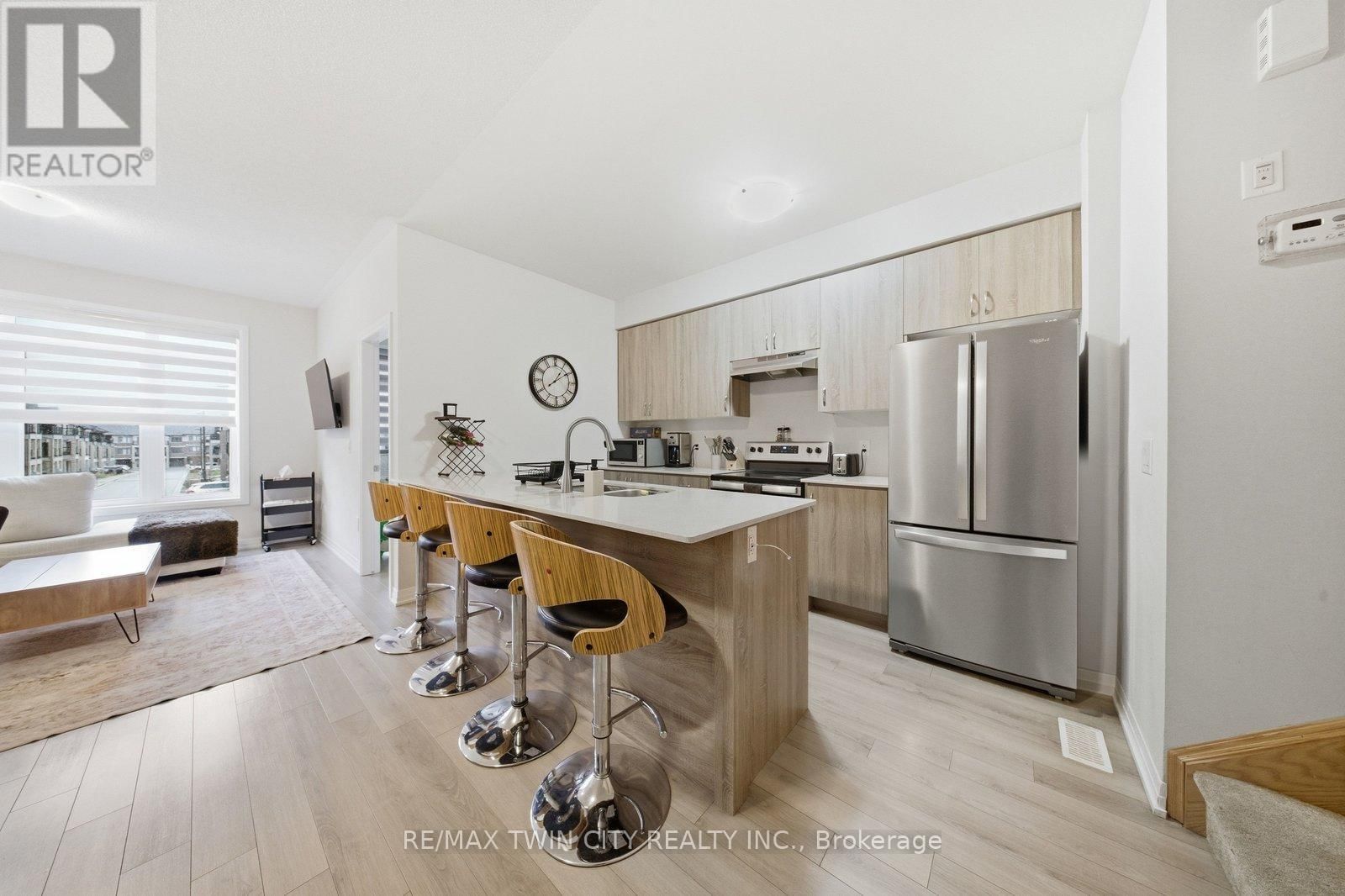 1113 - 585 COLBORNE STREET EAST Image 10