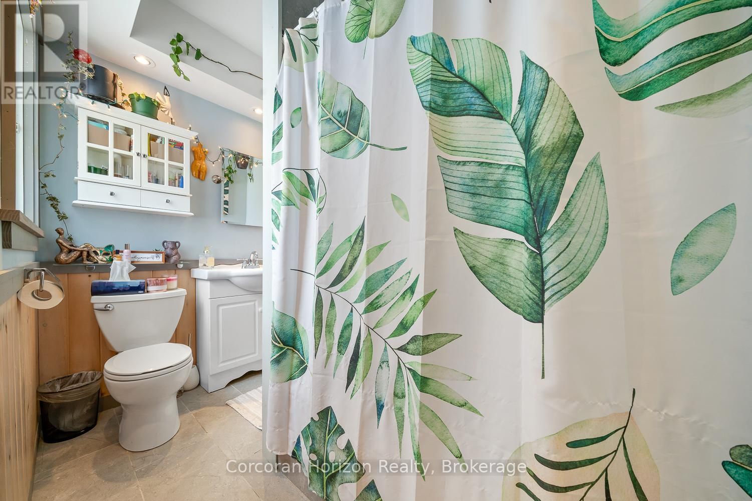 196 MAIN STREET WEST Image 9