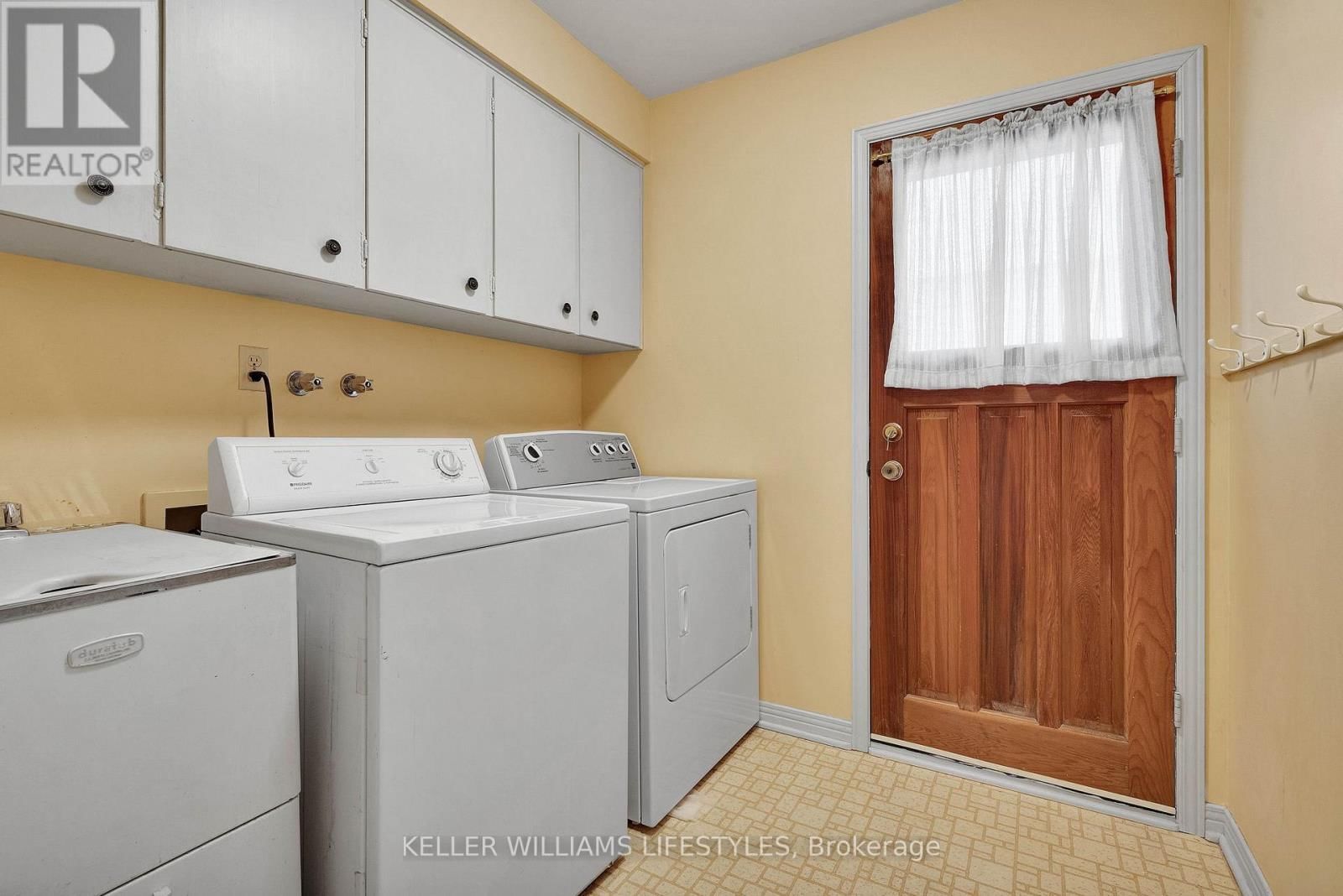 62 FOURWINDS ROAD Image 20