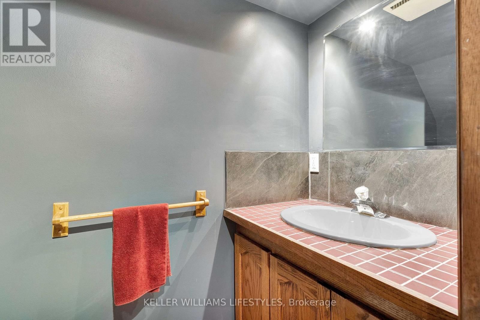 62 FOURWINDS ROAD Image 39