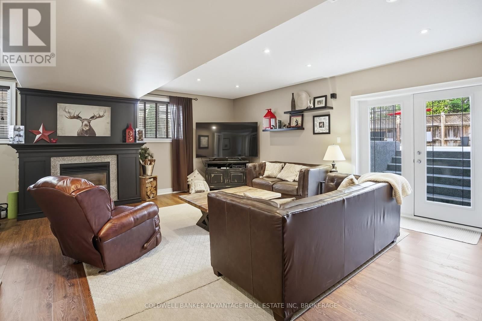 9 BACON LANE Image 25