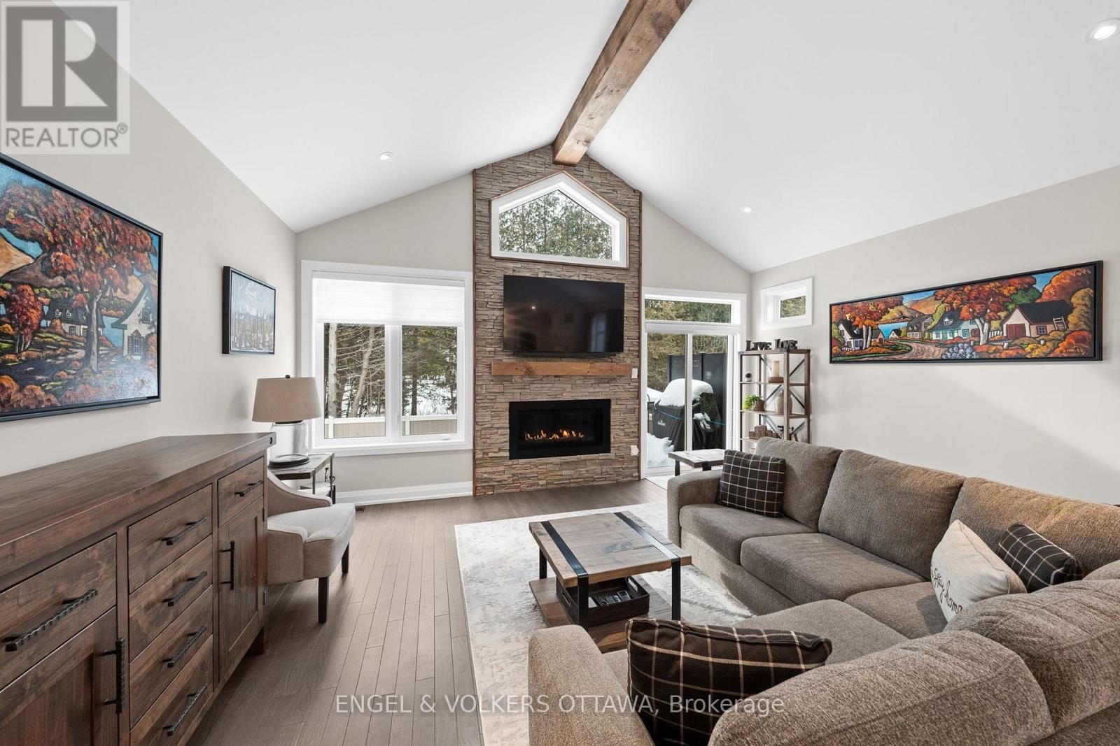 221 BLACKHORSE DRIVE Image 14