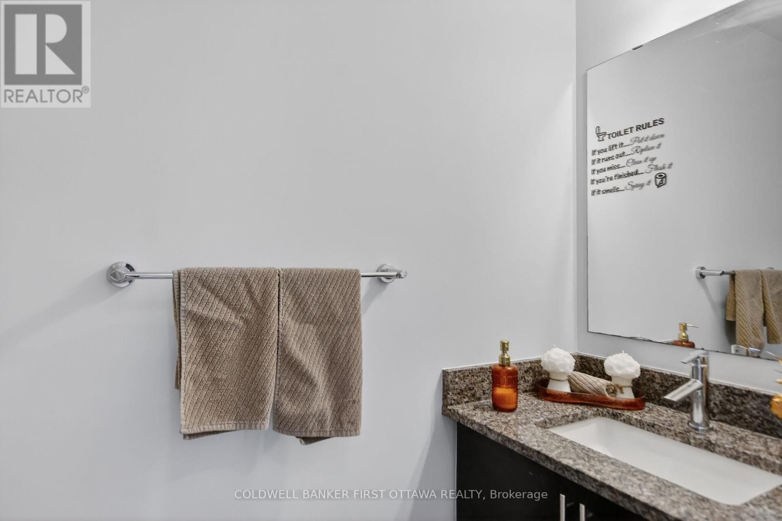 906 LITTLEROCK STREET Image 19