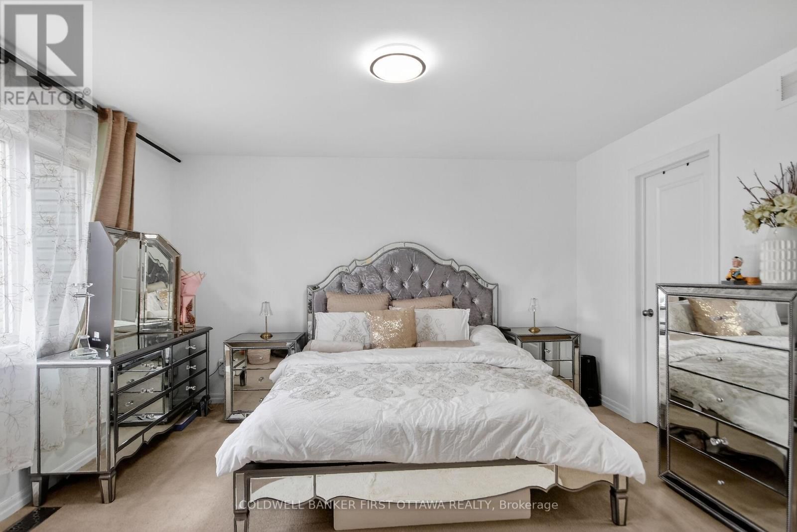 906 LITTLEROCK STREET Image 22