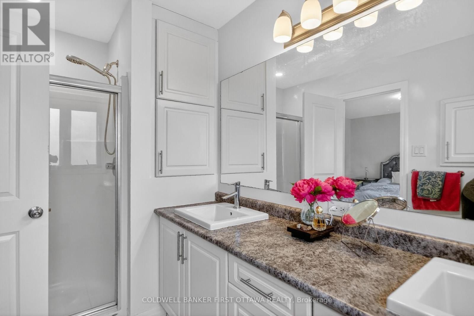 906 LITTLEROCK STREET Image 26