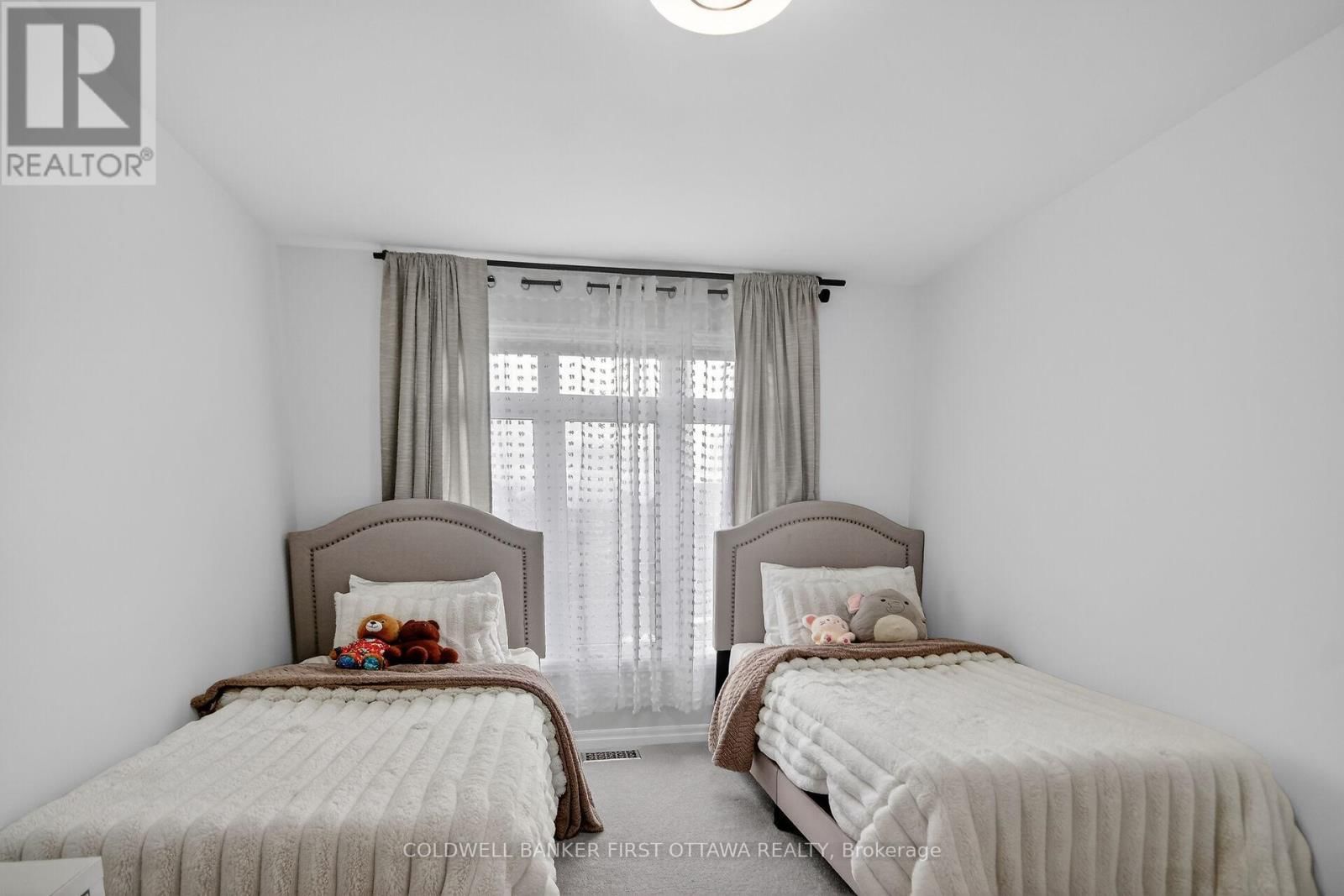 906 LITTLEROCK STREET Image 27