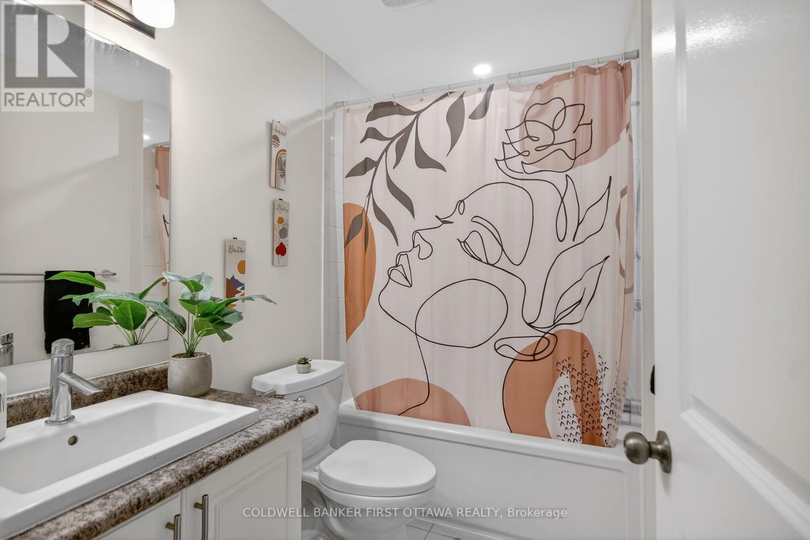 906 LITTLEROCK STREET Image 30