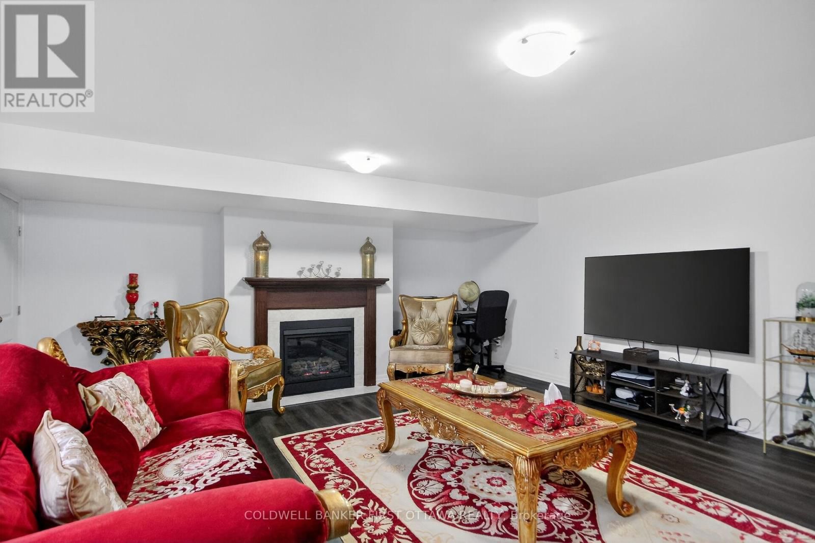 906 LITTLEROCK STREET Image 35