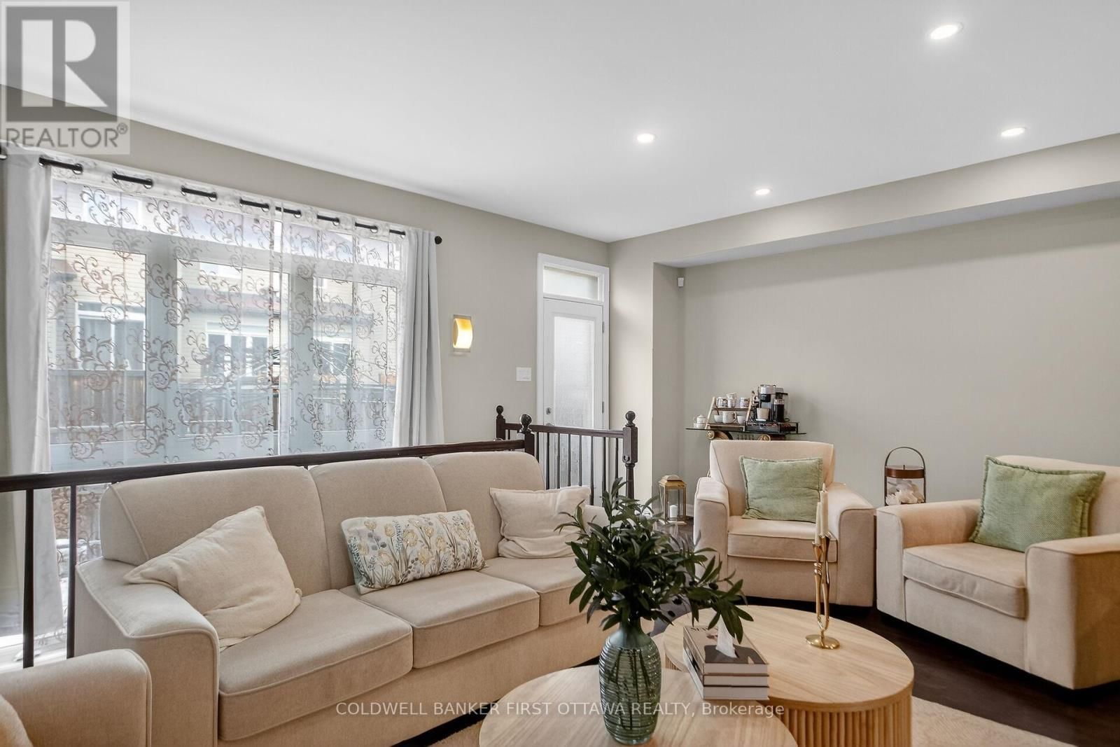 906 LITTLEROCK STREET Image 5