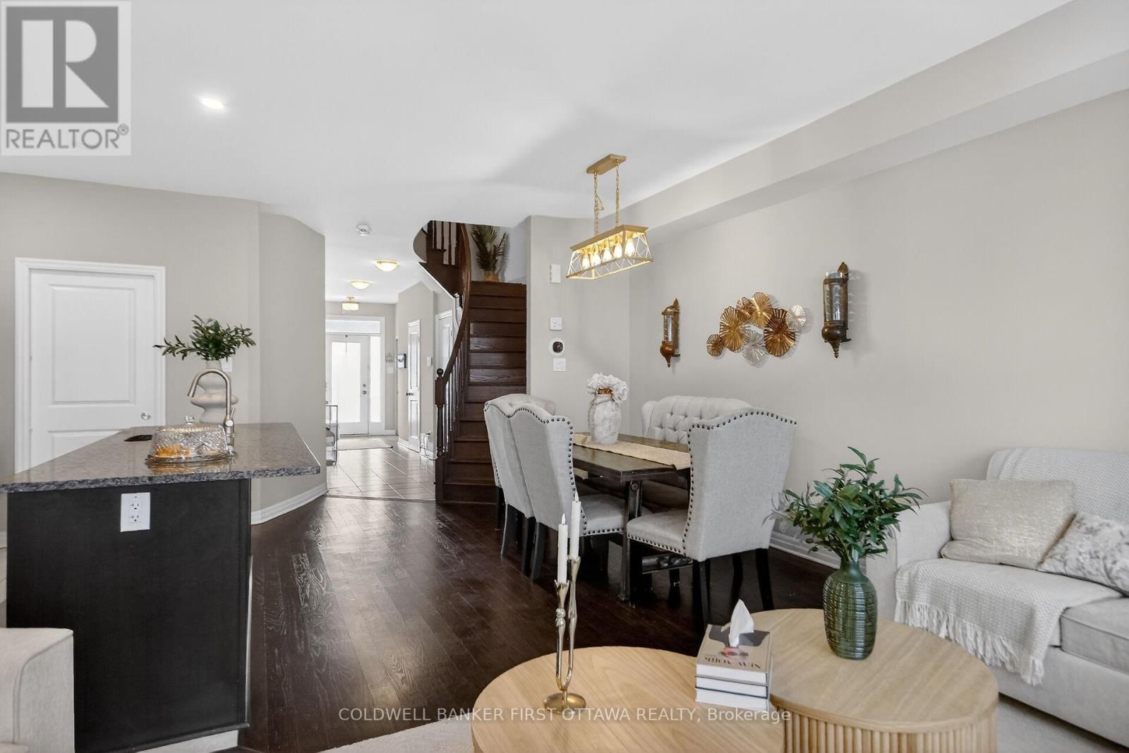 906 LITTLEROCK STREET Image 9