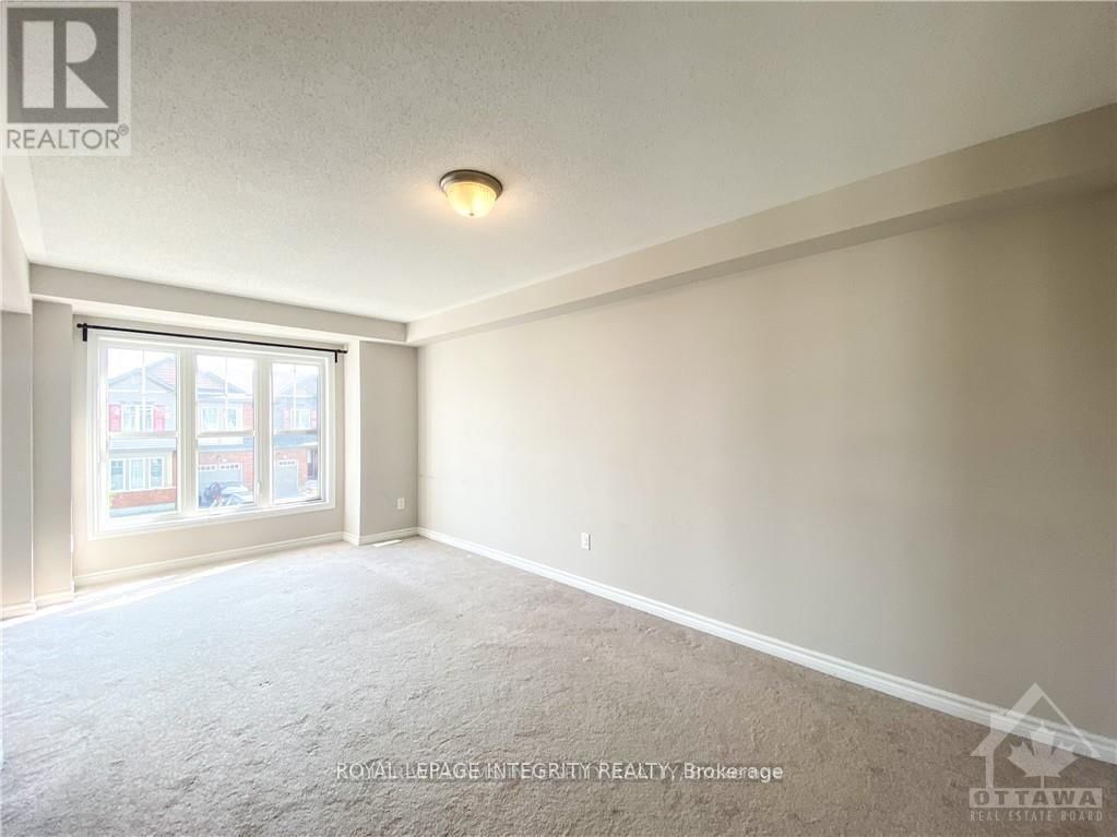 894 FAMEFLOWER STREET Image 14