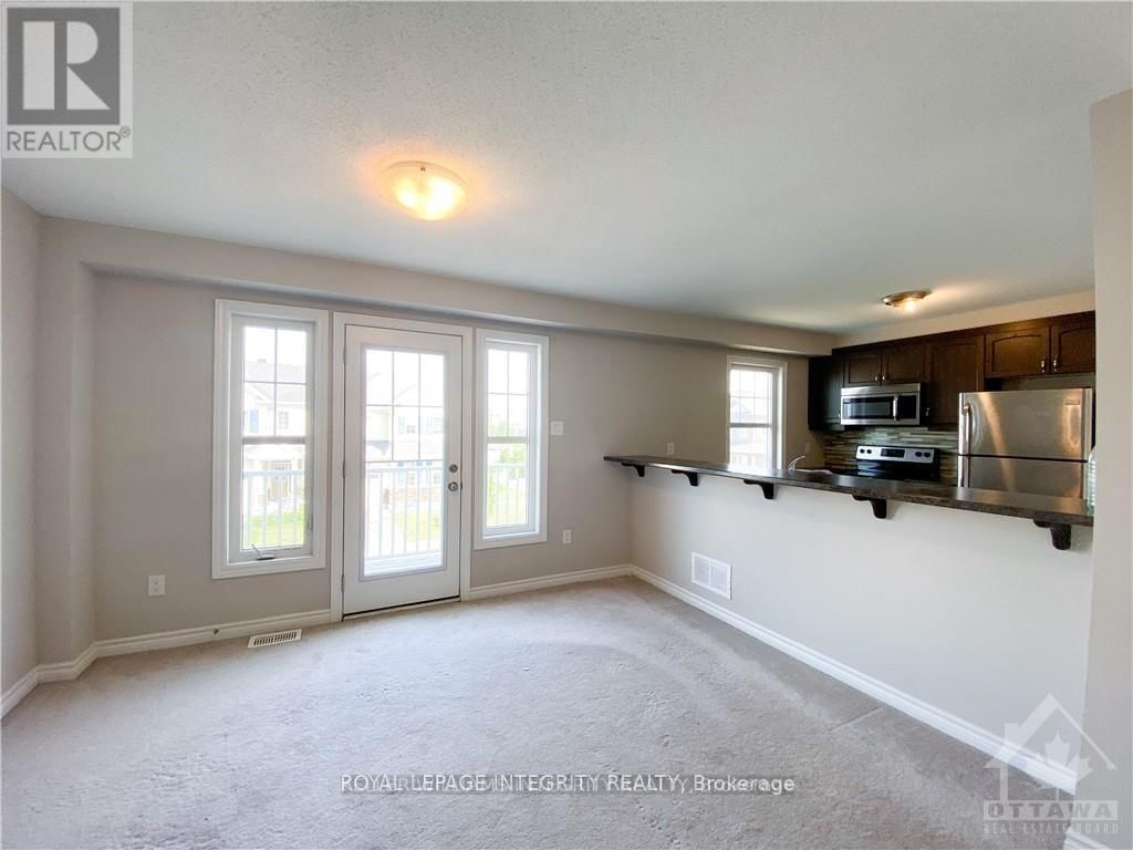 894 FAMEFLOWER STREET Image 8