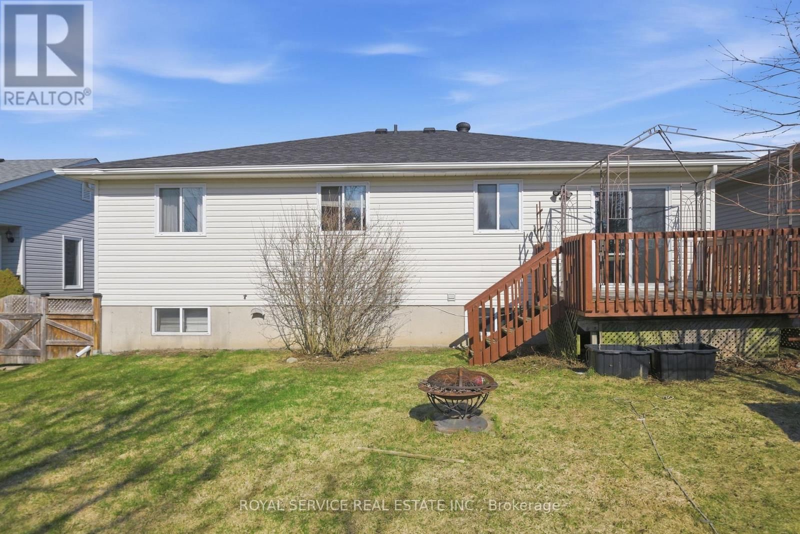 9 JANE'S COURT Image 36