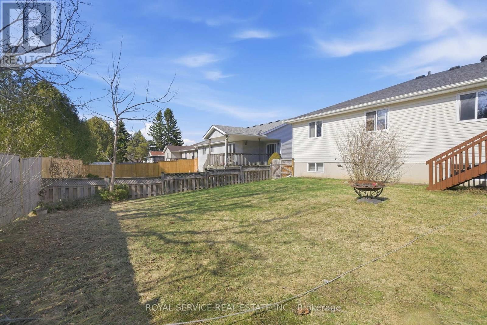 9 JANE'S COURT Image 37