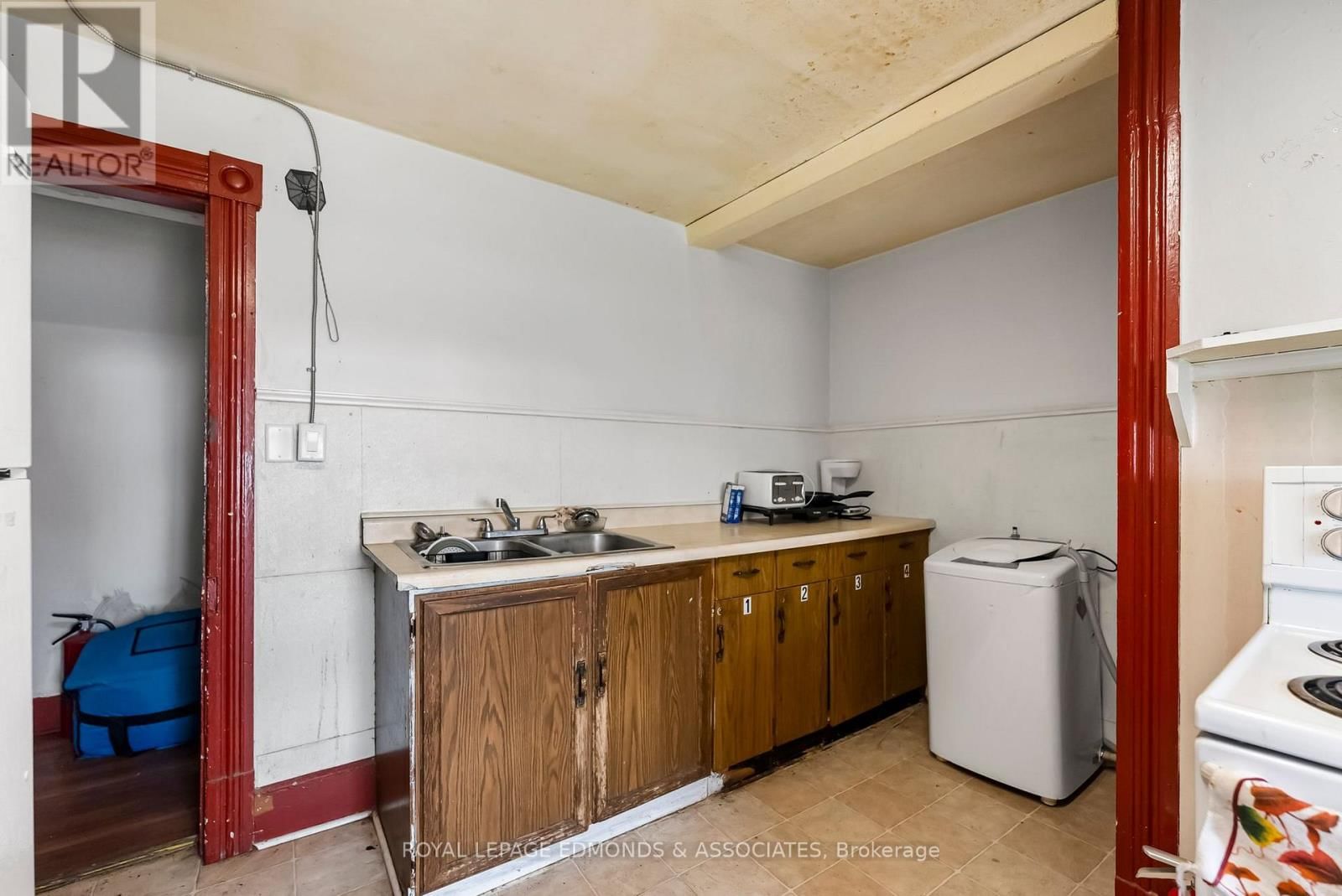 394 PEMBROKE STREET EAST Image 20