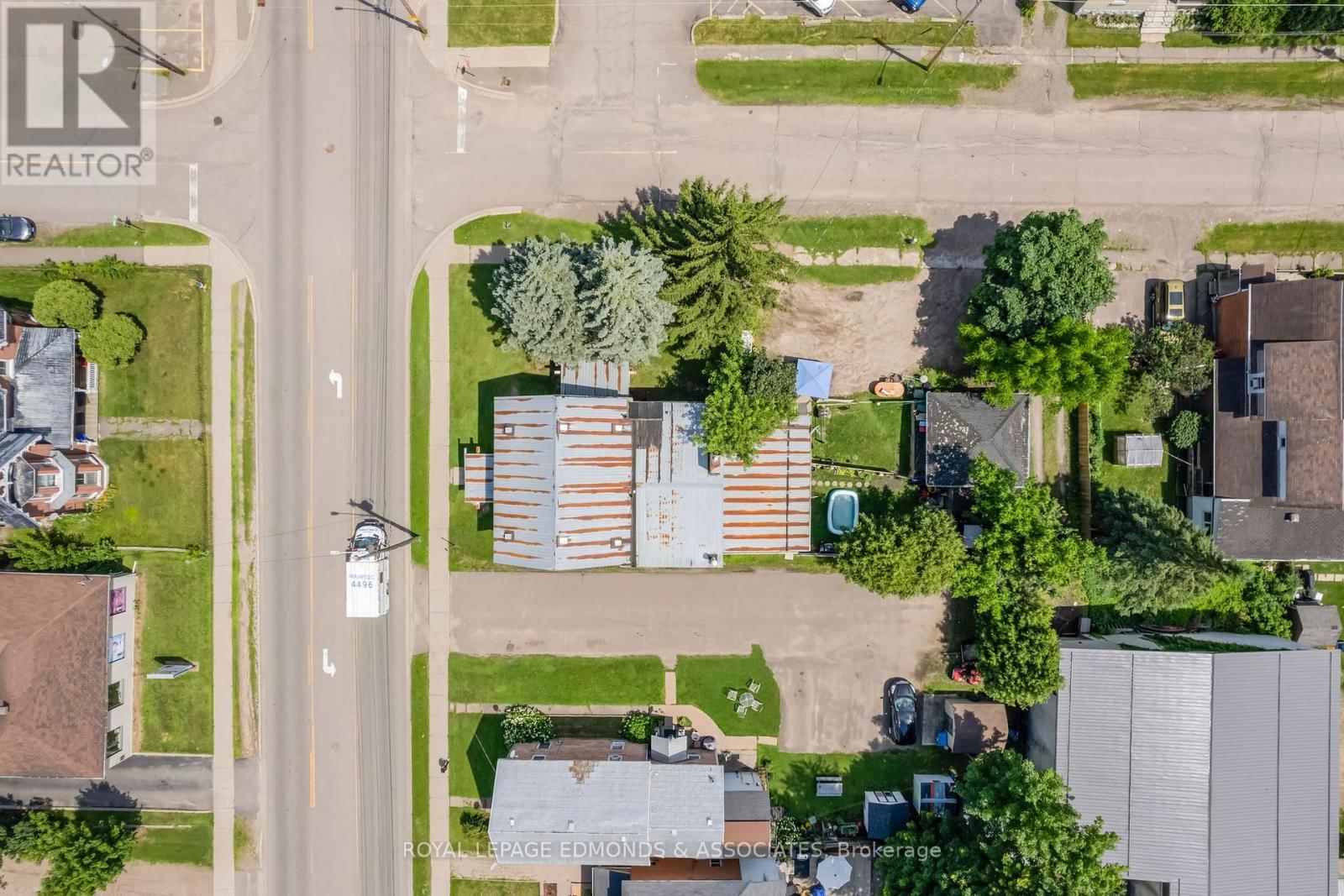 394 PEMBROKE STREET EAST Image 30