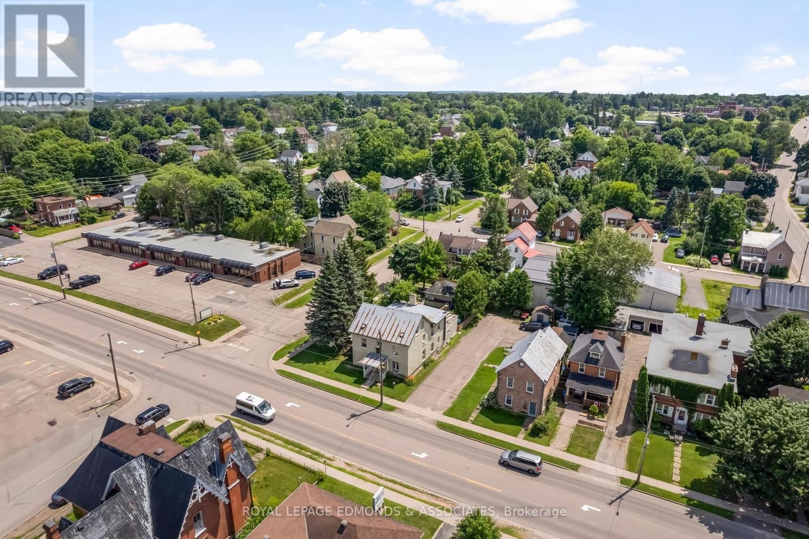 394 PEMBROKE STREET EAST Image 32