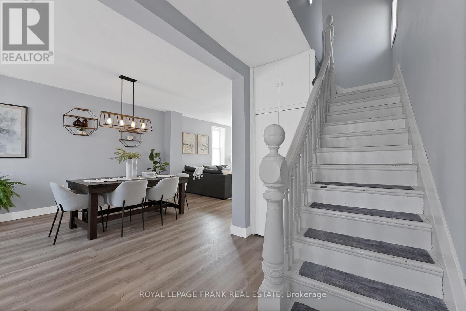 916 HIGHWAY 7 Image 5