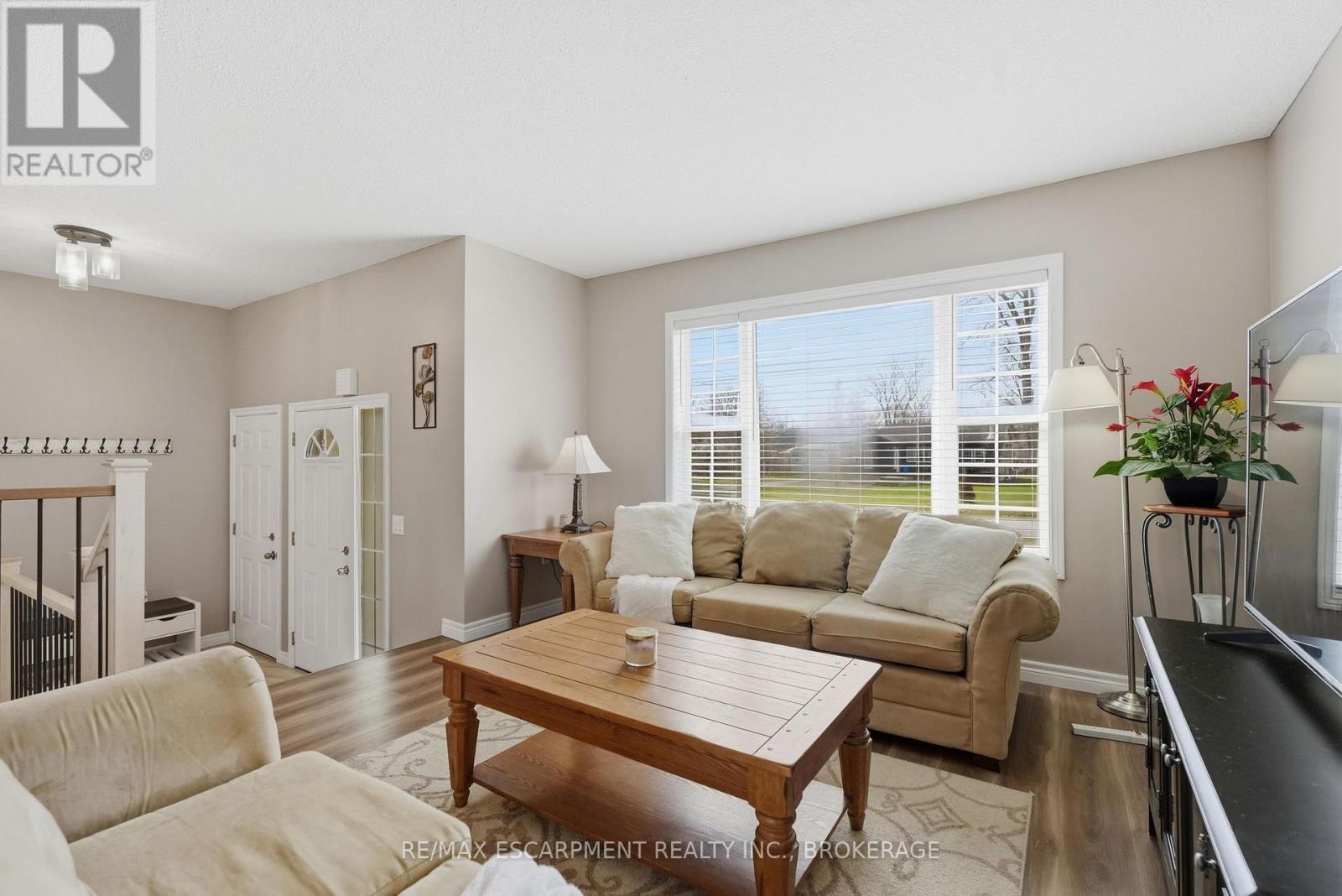 3148 JEWELL AVENUE Image 8