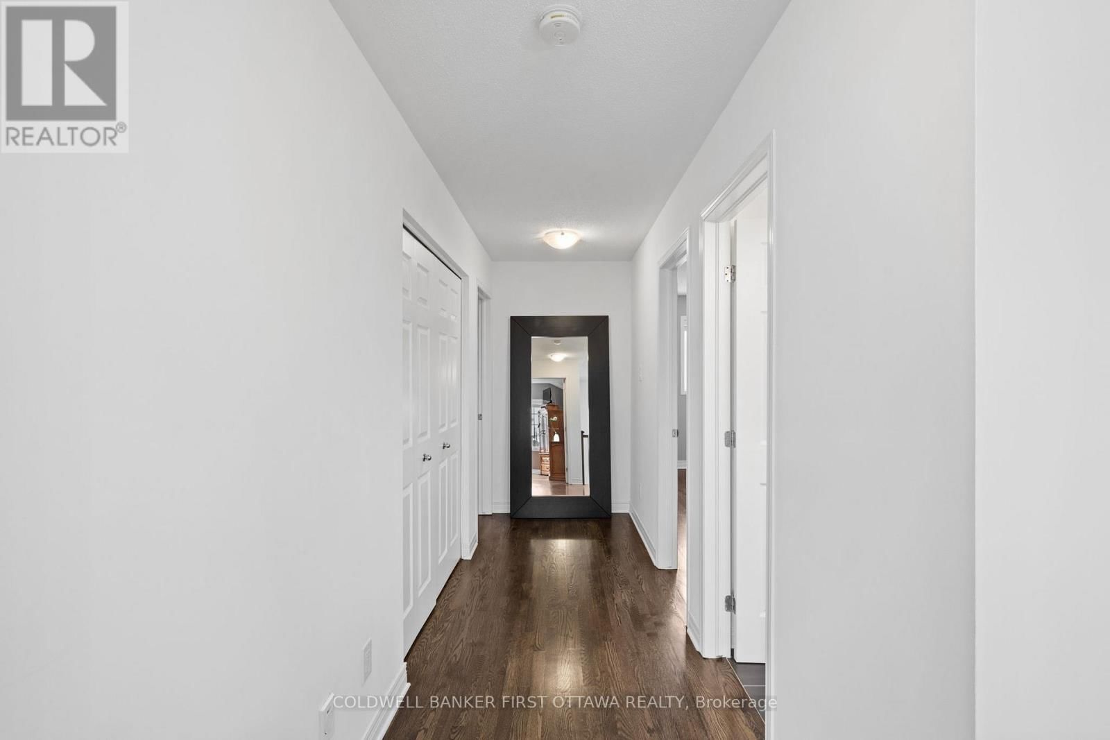 220 DAVE SMITH CRESCENT Image 26