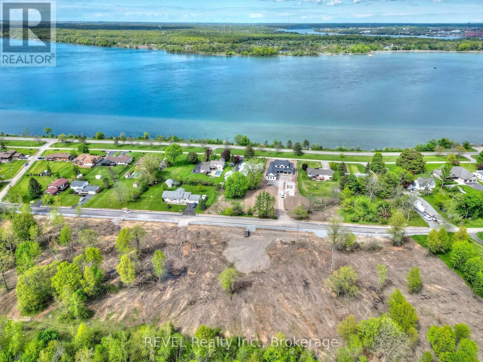 HOUCK CRESCENT Image 7