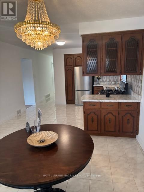 31 ADAIR AVENUE NORTH Image 8