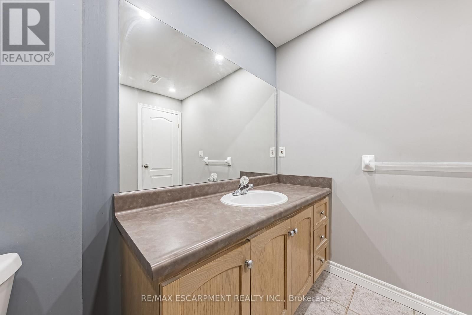 14 - 2 HARBOUR DRIVE Image 20