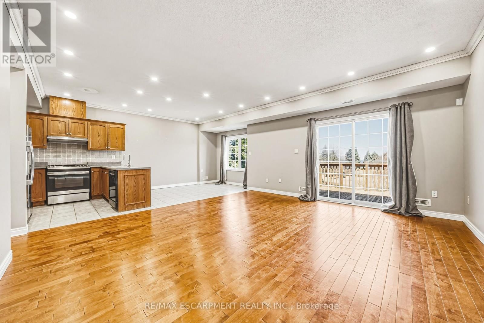 14 - 2 HARBOUR DRIVE Image 5