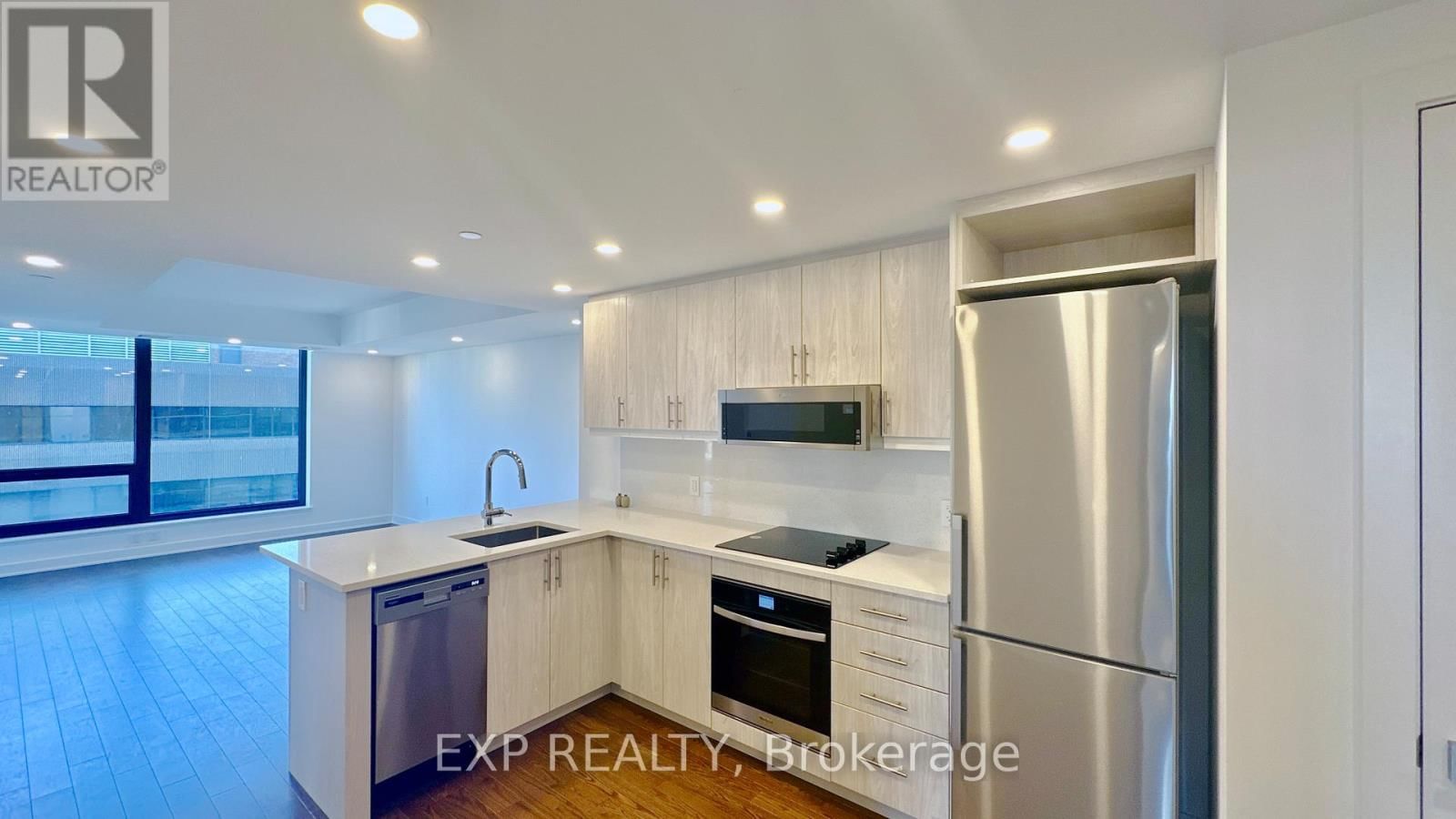 1301 - 340 QUEEN STREET Image 3