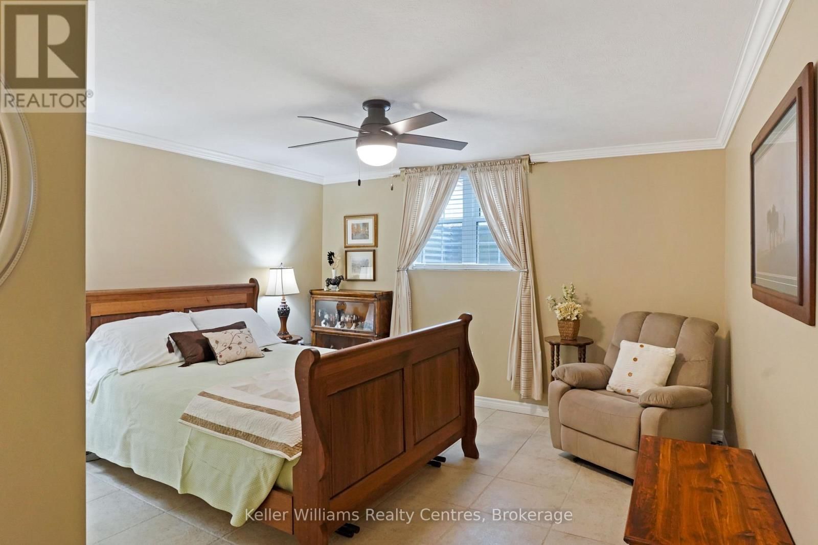 2 2ND AVENUE Image 33