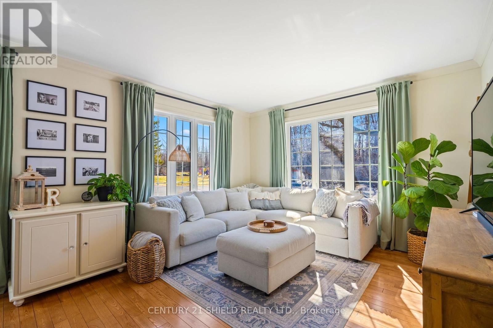 728 ST ANTOINE STREET Image 22