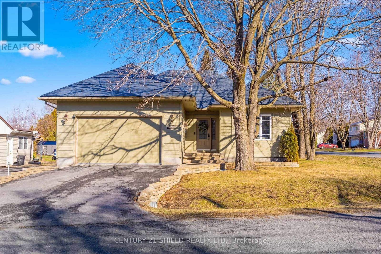 728 ST ANTOINE STREET Image 3