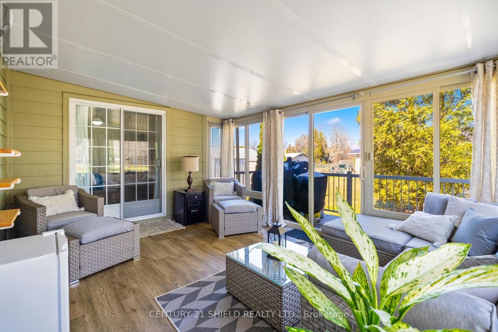 728 ST ANTOINE STREET Image 40