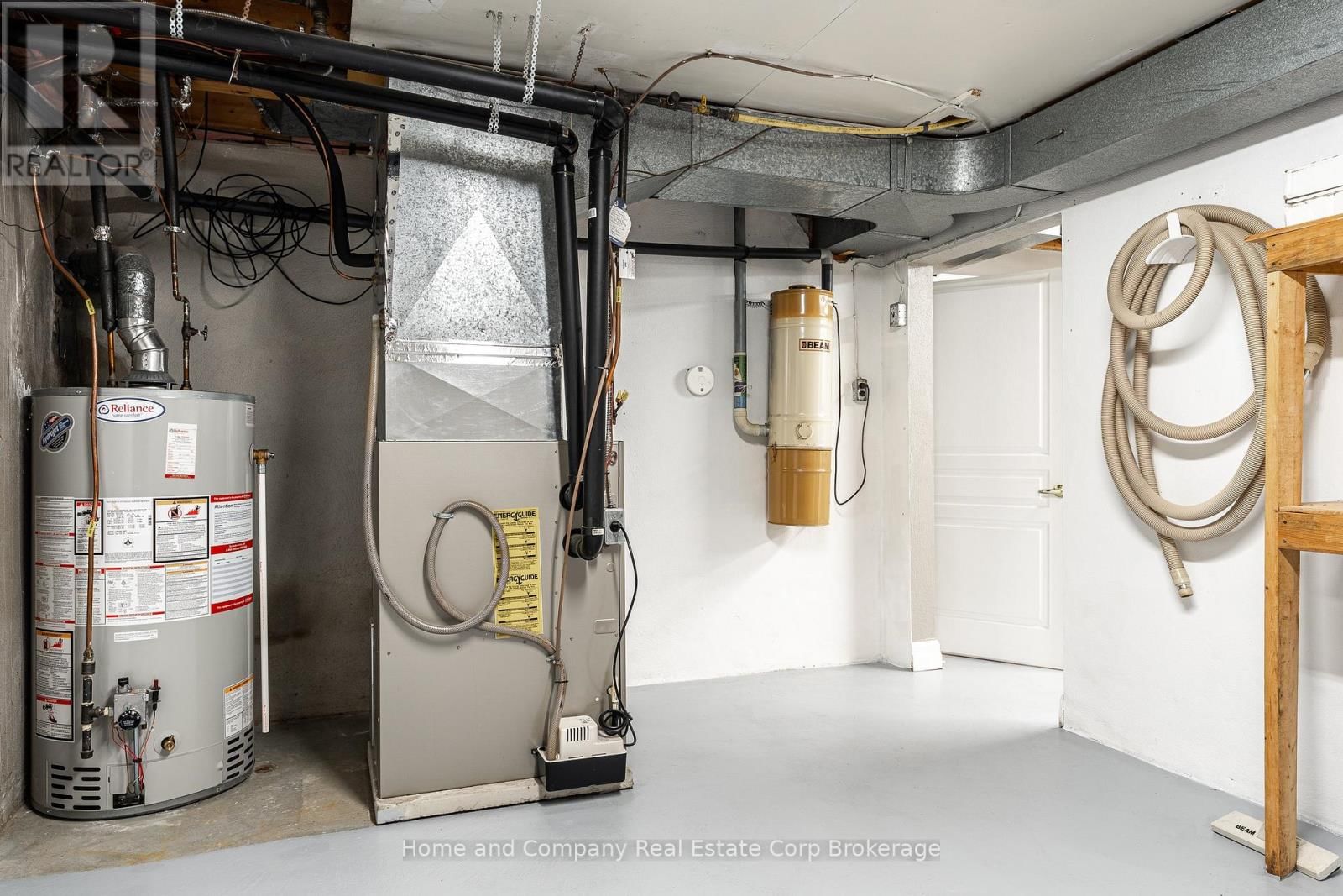 41 DORLAND DRIVE Image 33